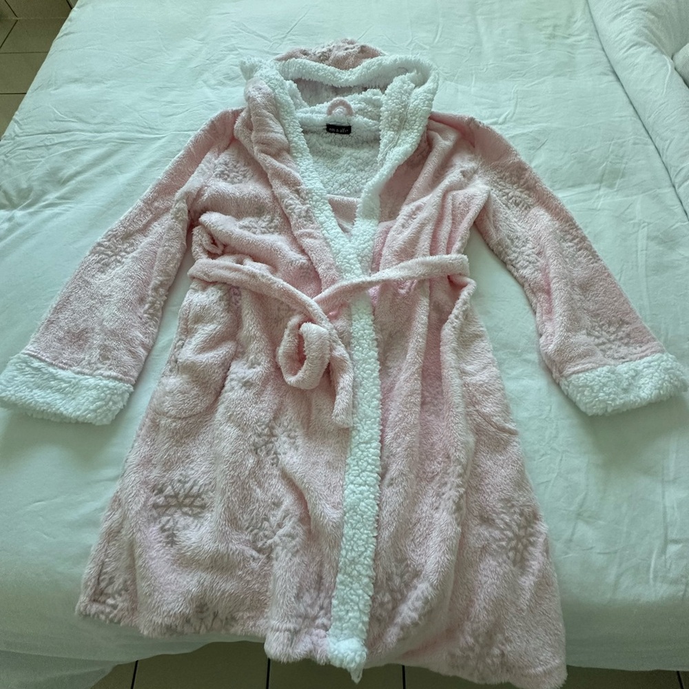 Cozy Pink Hooded Robe